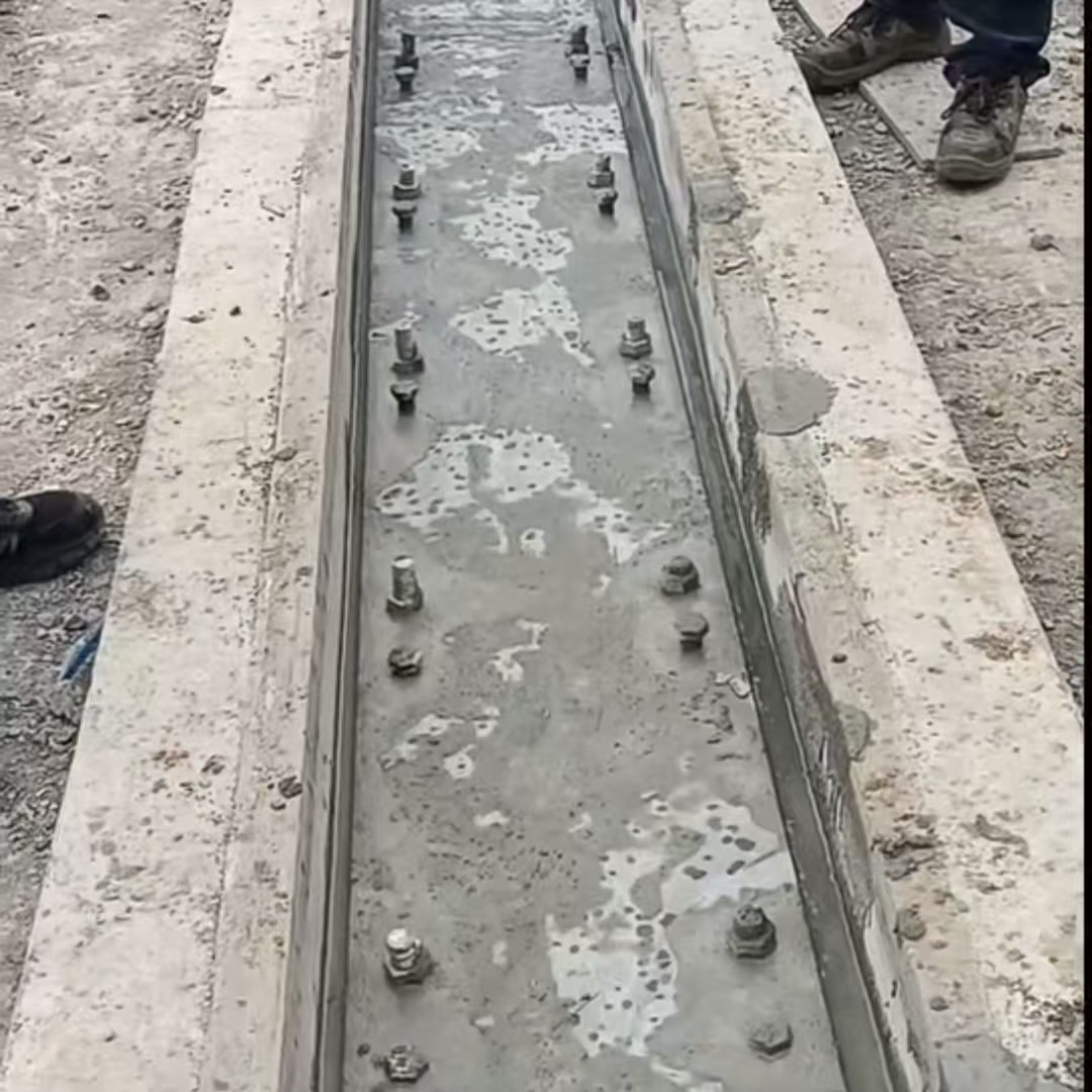 吉水港口码头起重机龙门吊重型机械设备稳固用早强快凝轨道胶泥